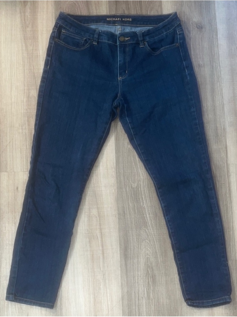 Michael Kors Cropped Medium Wash Blue Jeans - Size 8 - Picture 2 of 4